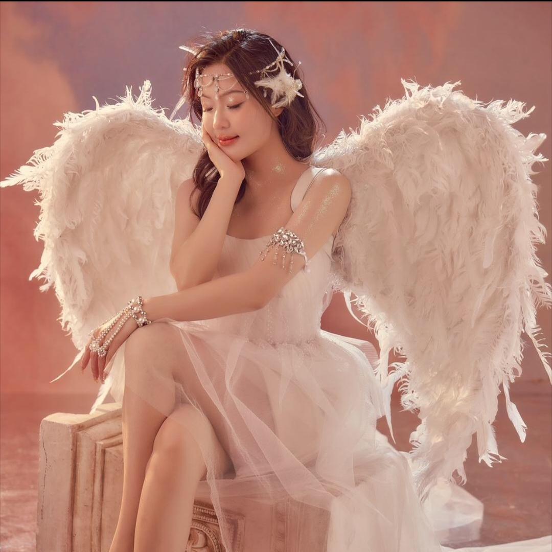 芳奢彩虹女装