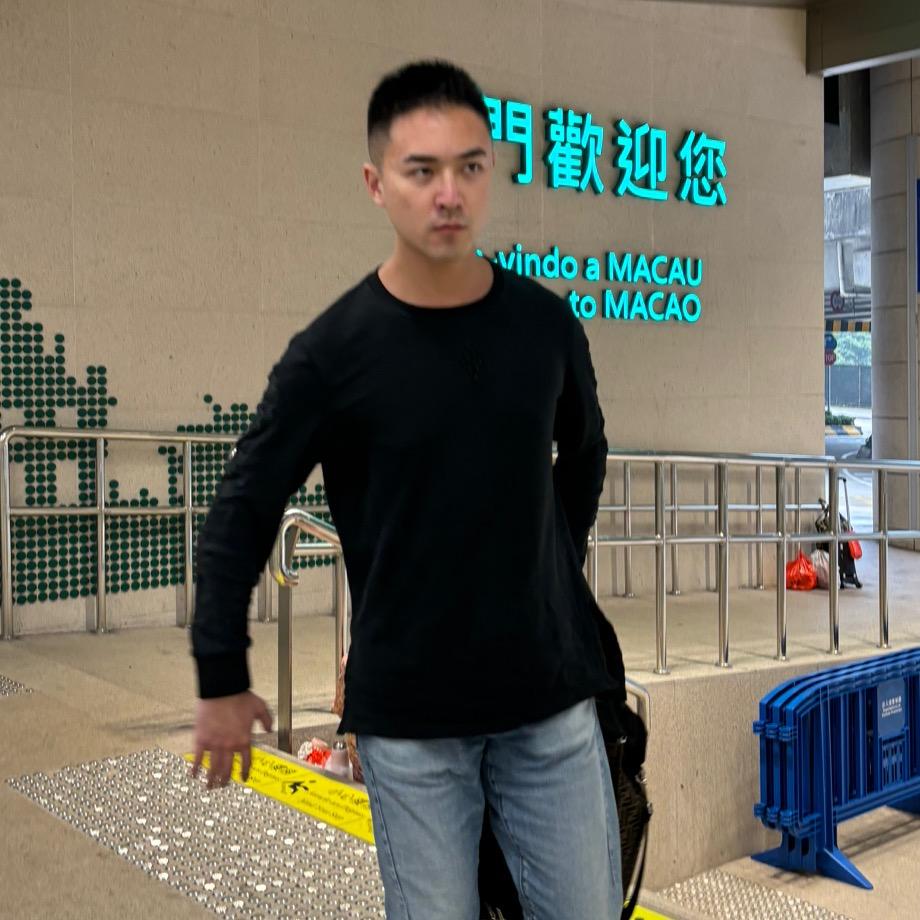Nicolai 肖