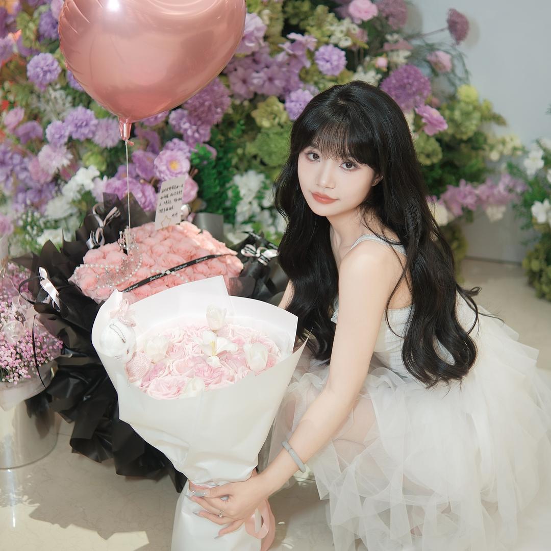 姣姣🍉(努力版)