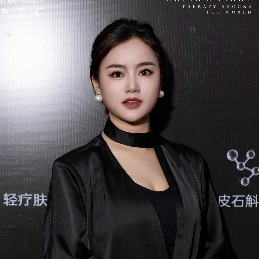 松桃曼丝皇美美容店