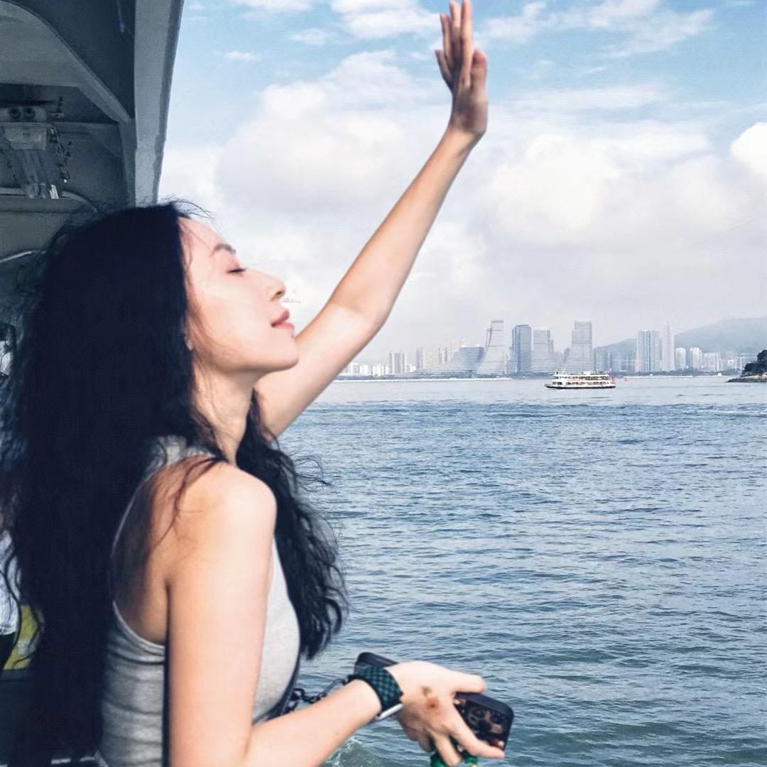 →是李妮妮儿哦