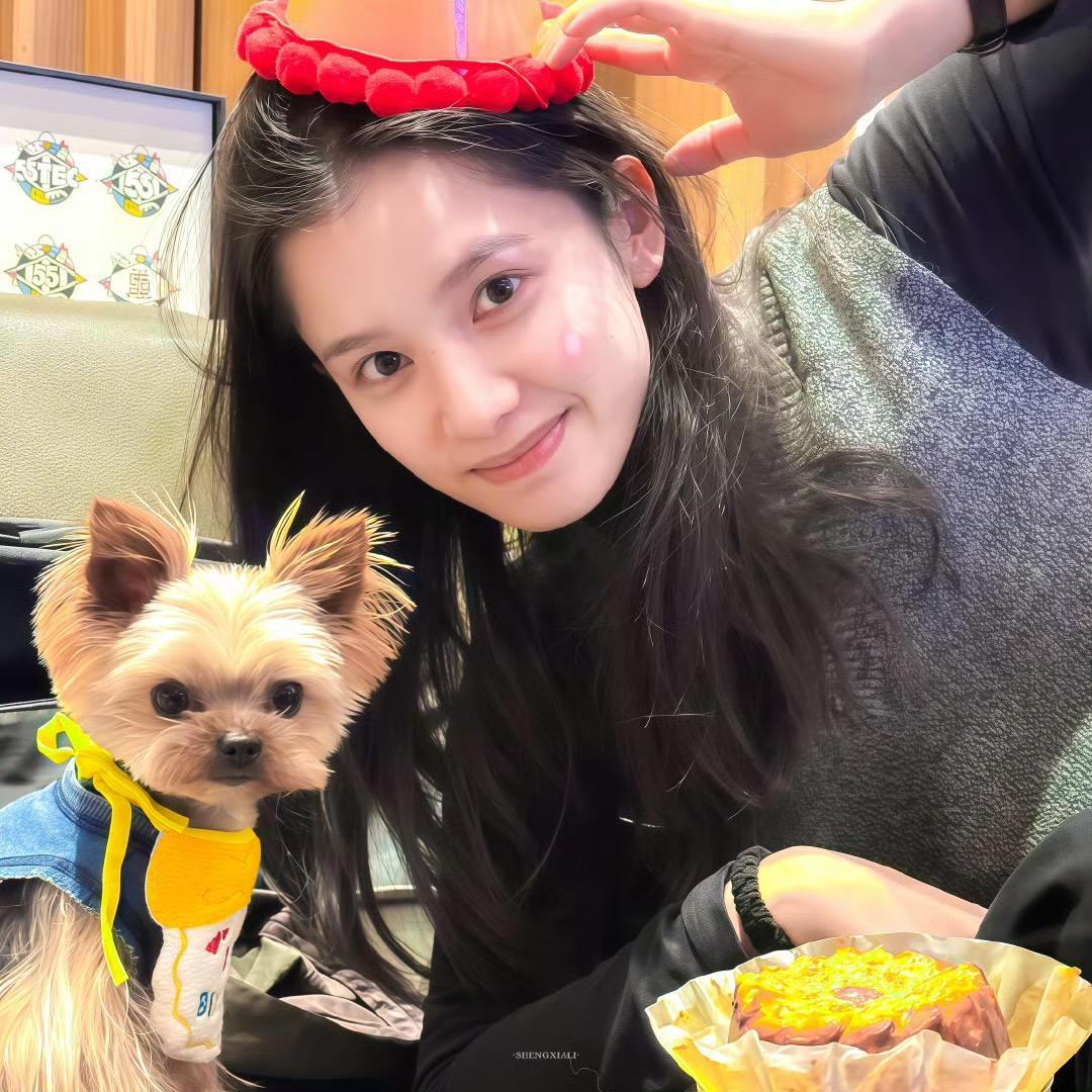 沈丘县卷吃词百货零售店