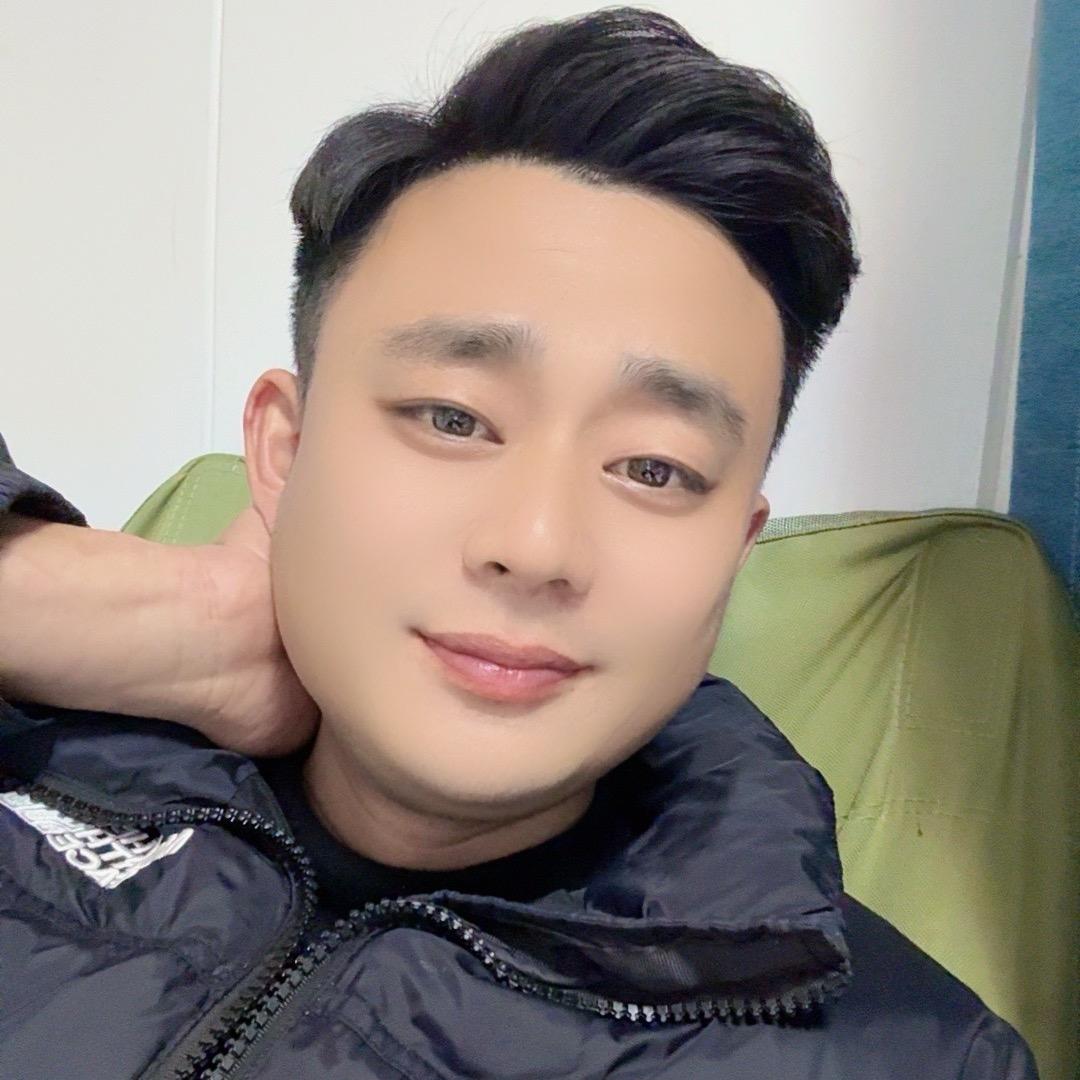 卡车小俊（陆地小飞机）