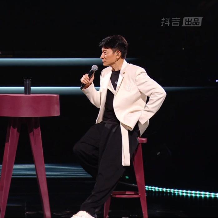 尚品衣佳服装厂