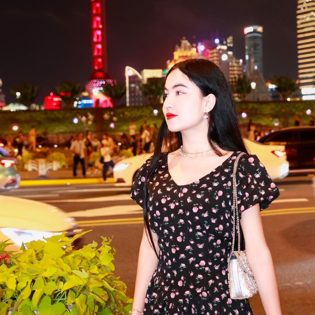 E Z U L合伙人Delhumar