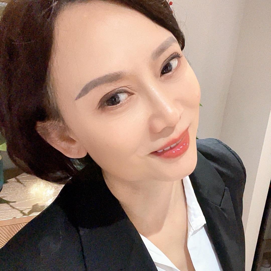 彩英宁静