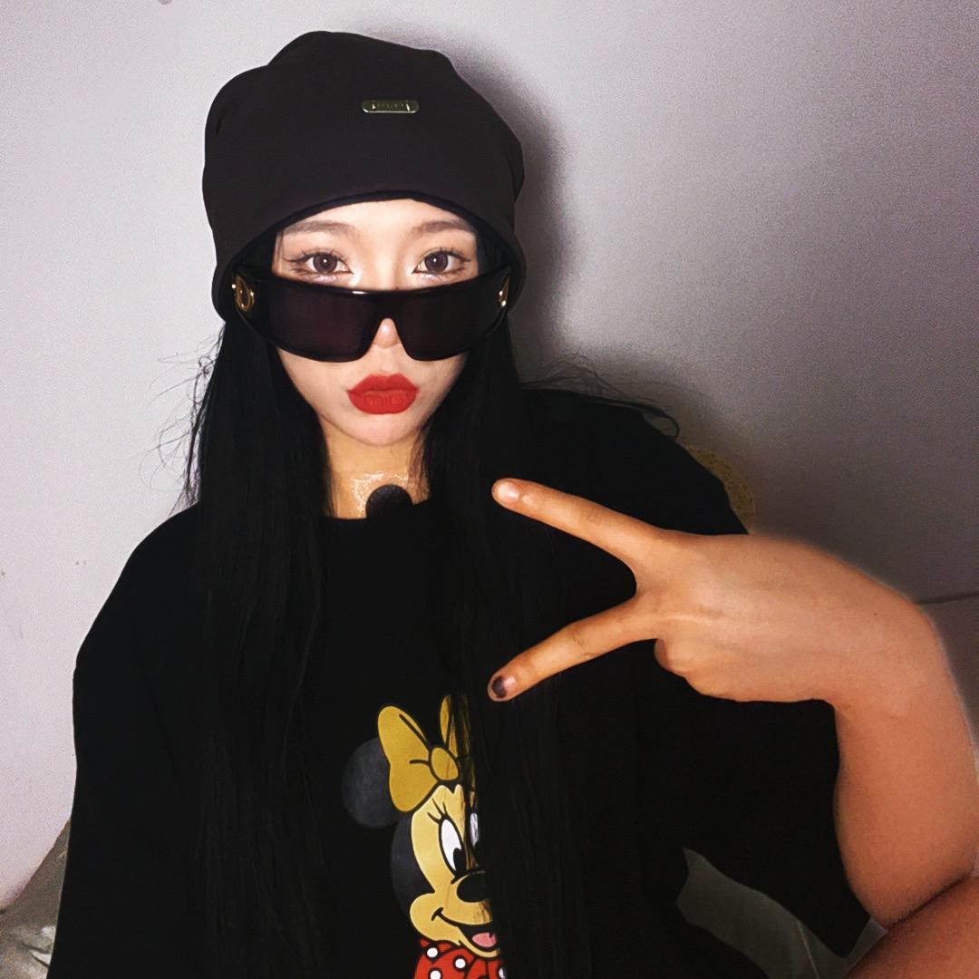 🧜🏿‍♀️左霸霸👙