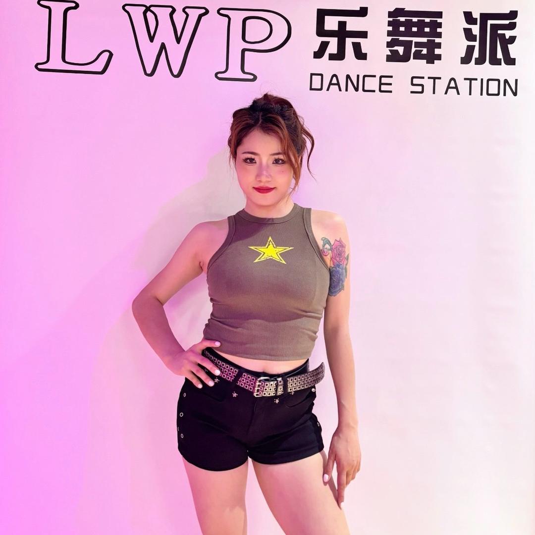 张彩彩呀～