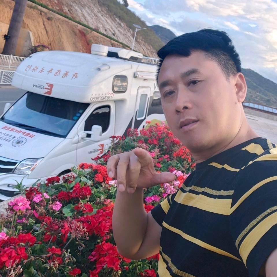 发哥（郑能量）