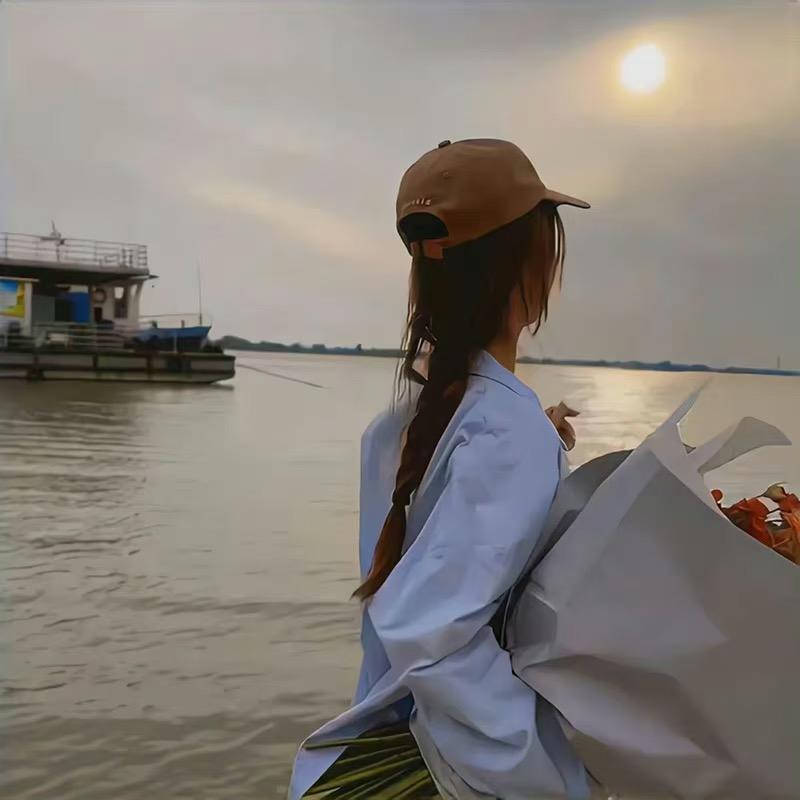 莉 运