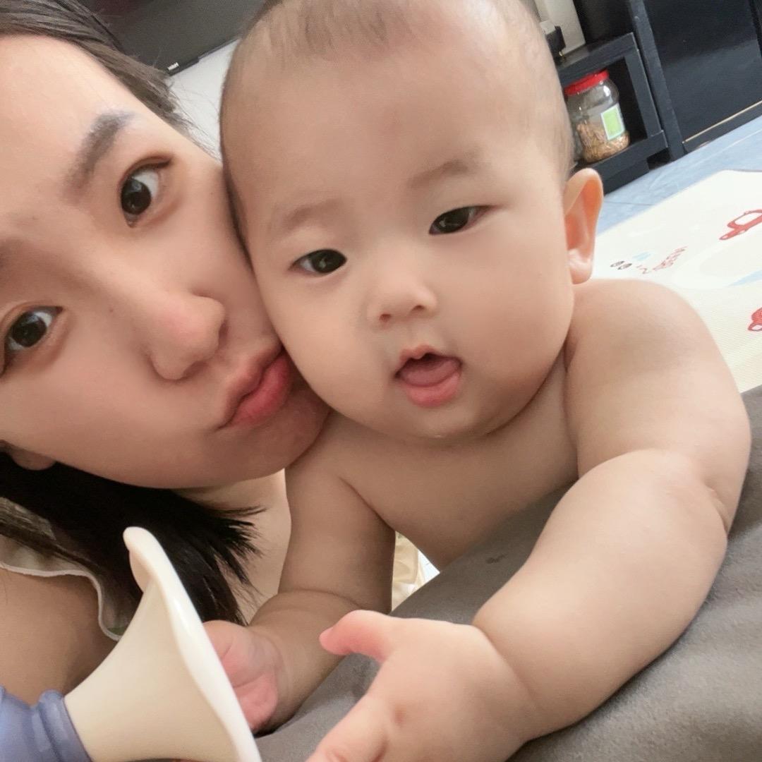 小梁呢-