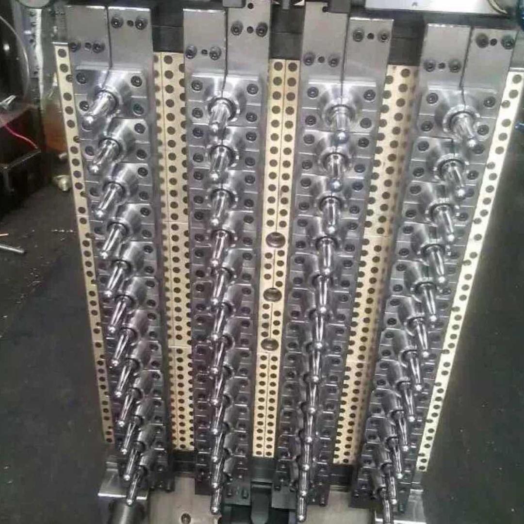 宜翔模具