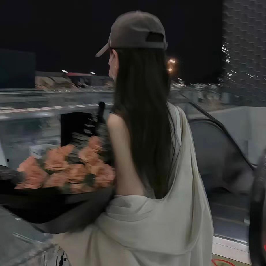 蛐蛐小美