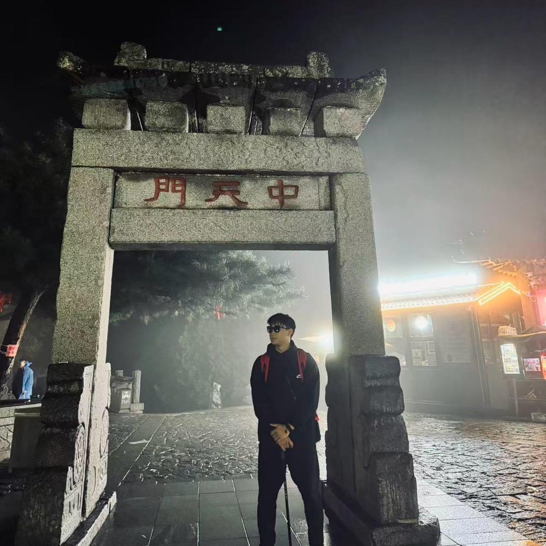 威海摔跤小飞教练