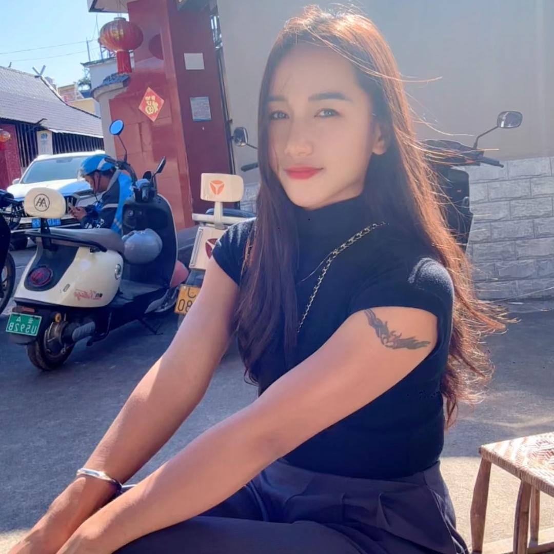 李  娜  💋