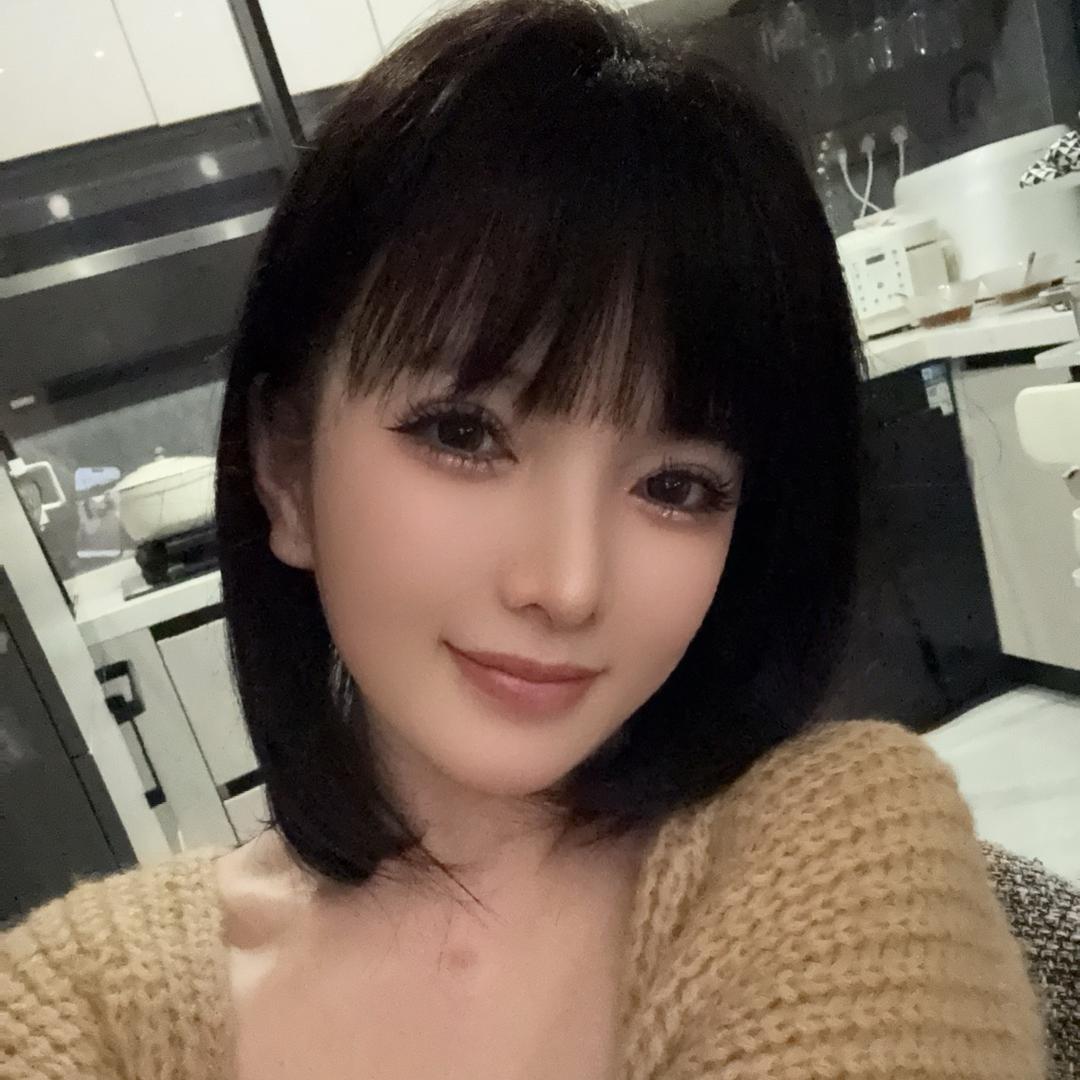 杨依依