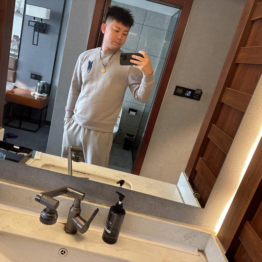 💋小鹏哥哥