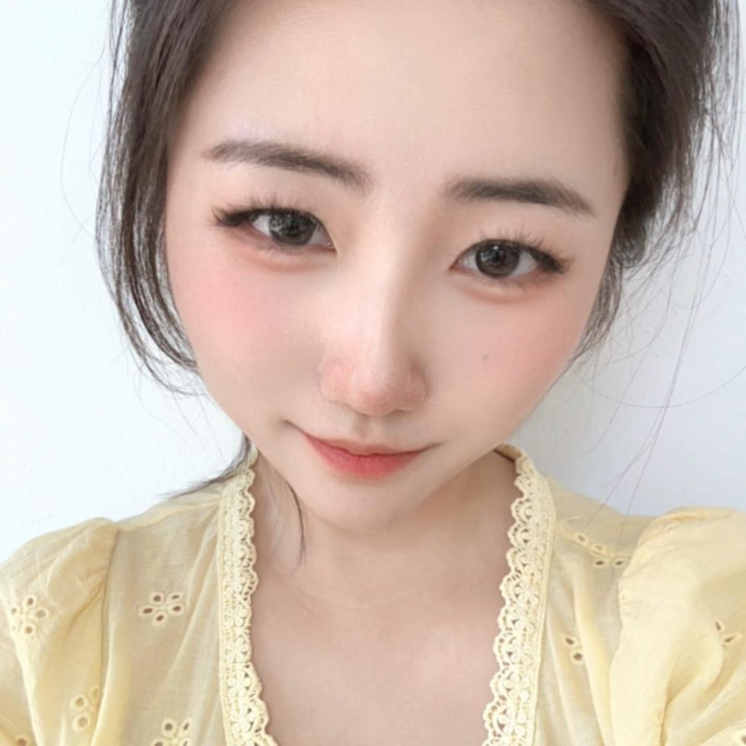 小何🌼