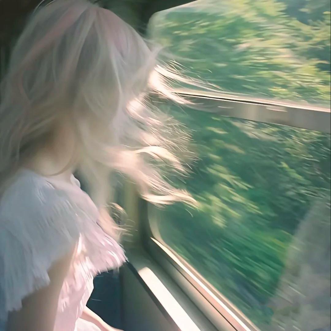She、