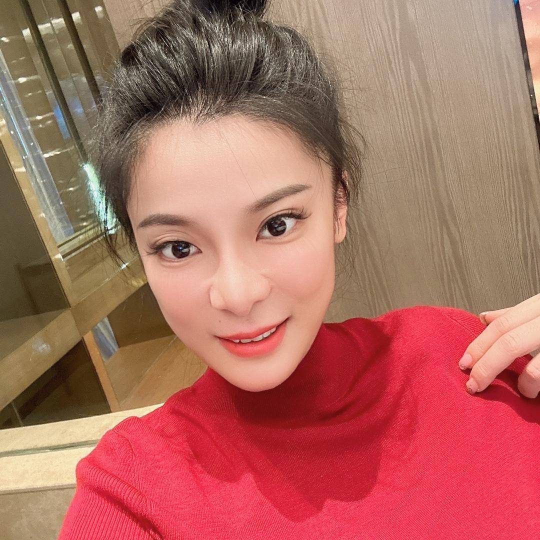 羊超人乌石店 老板娘