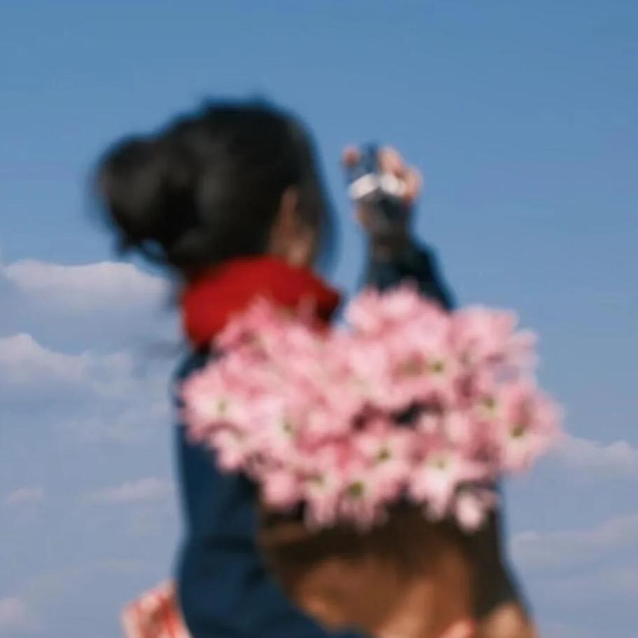小可爱吃冰