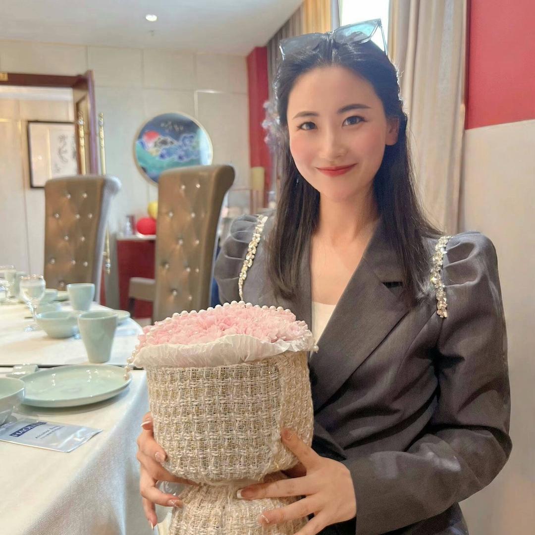 纯色时光素颜肌 断黑姐