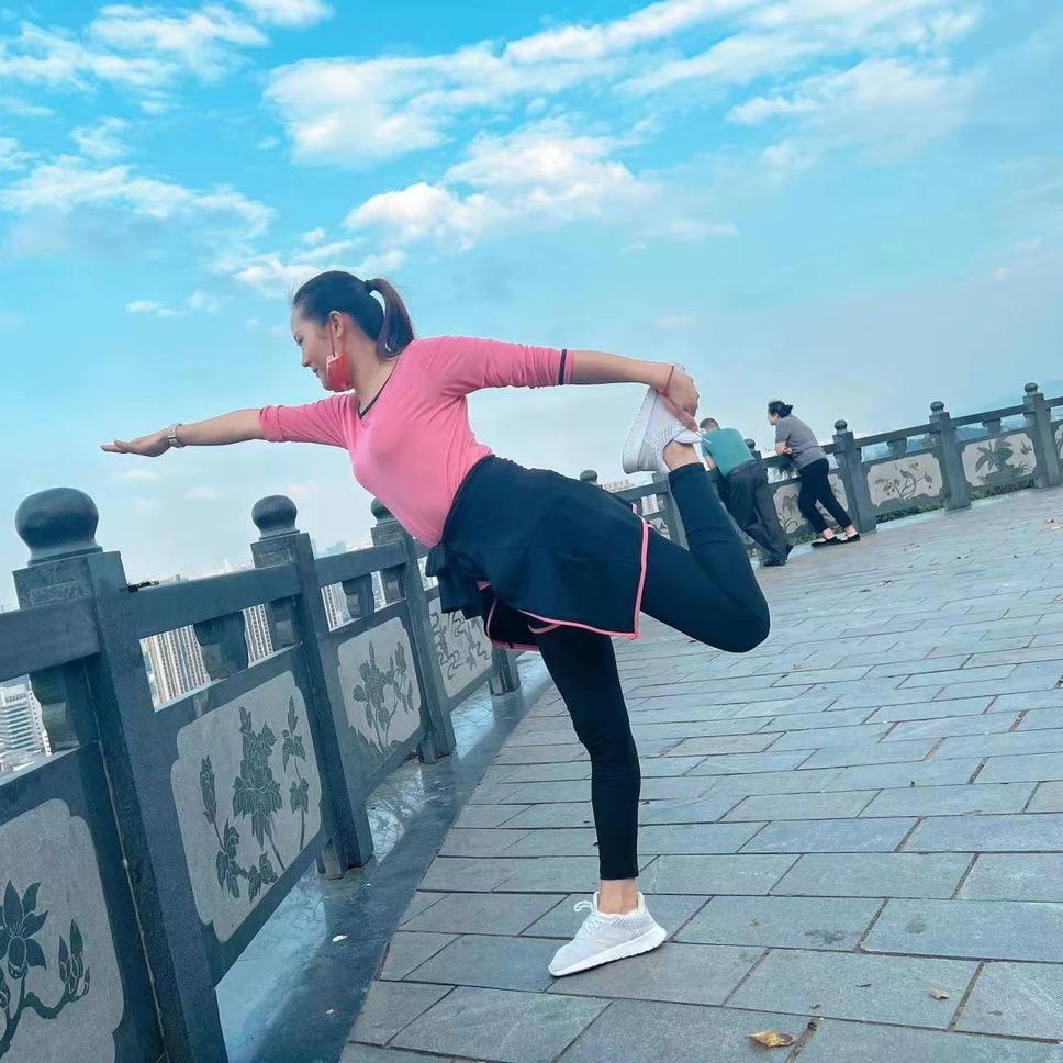春风吹皱了露水