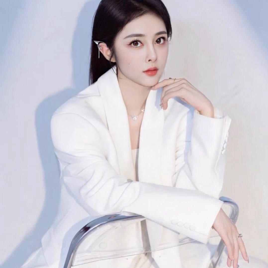 小雅（面部美学设计师）