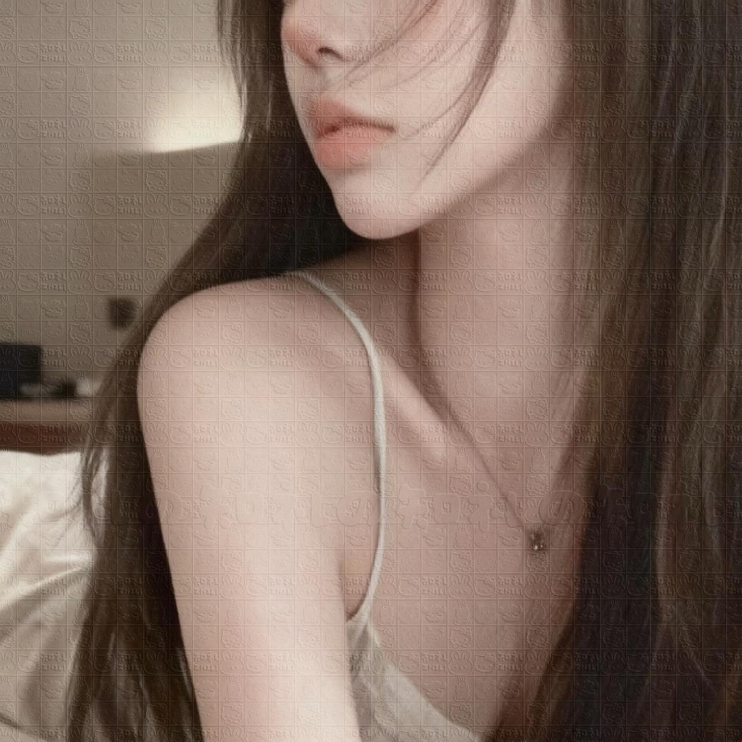 奇怪的她