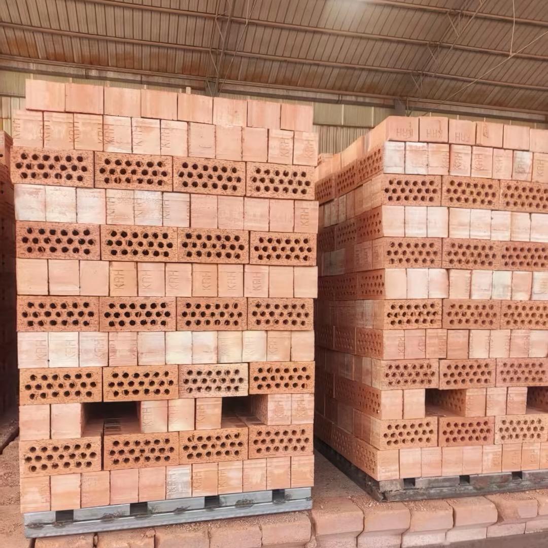 A窦帅：小红砖🧱多孔砖🧱厂家直销