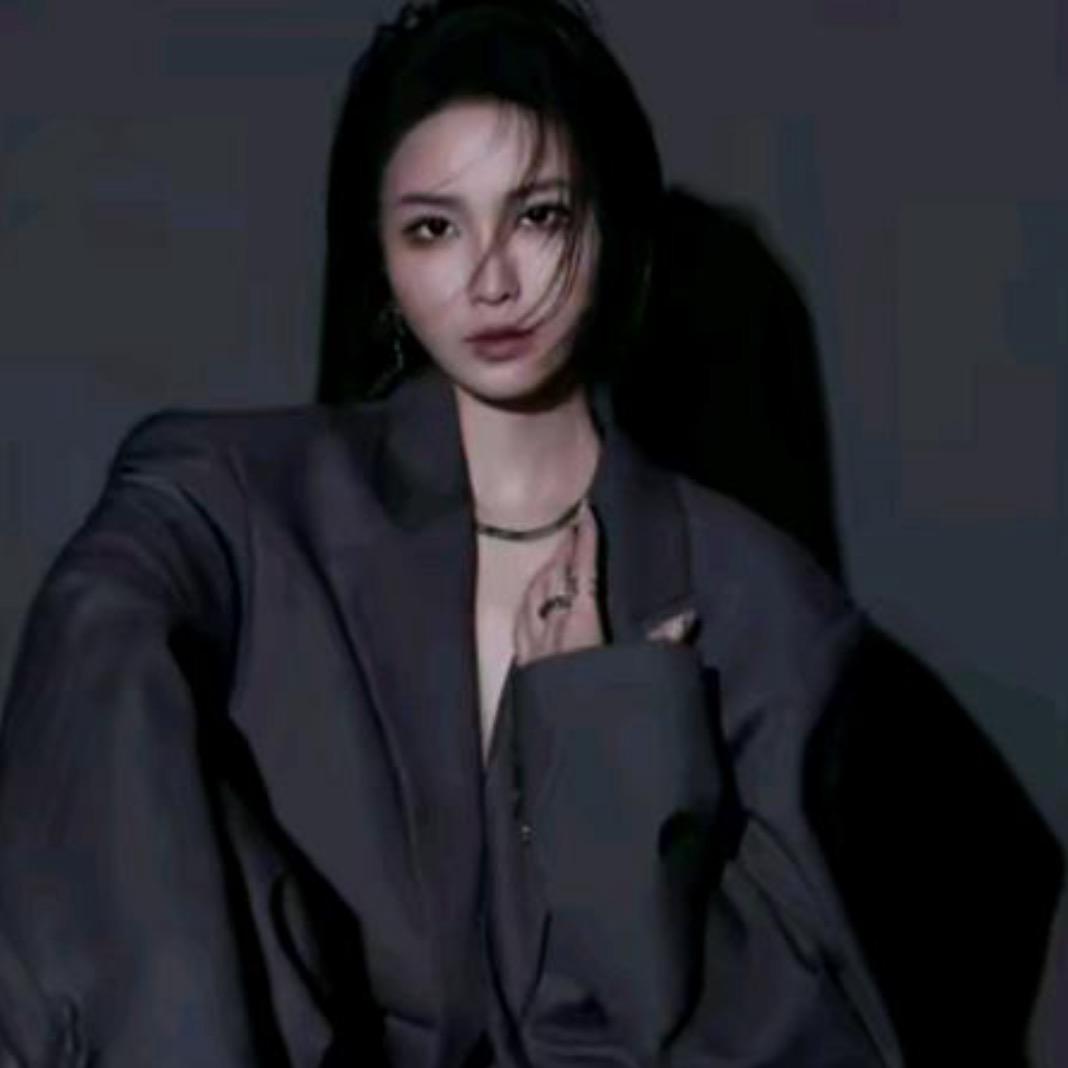 溶溶 RONGRONG-爆款穿搭