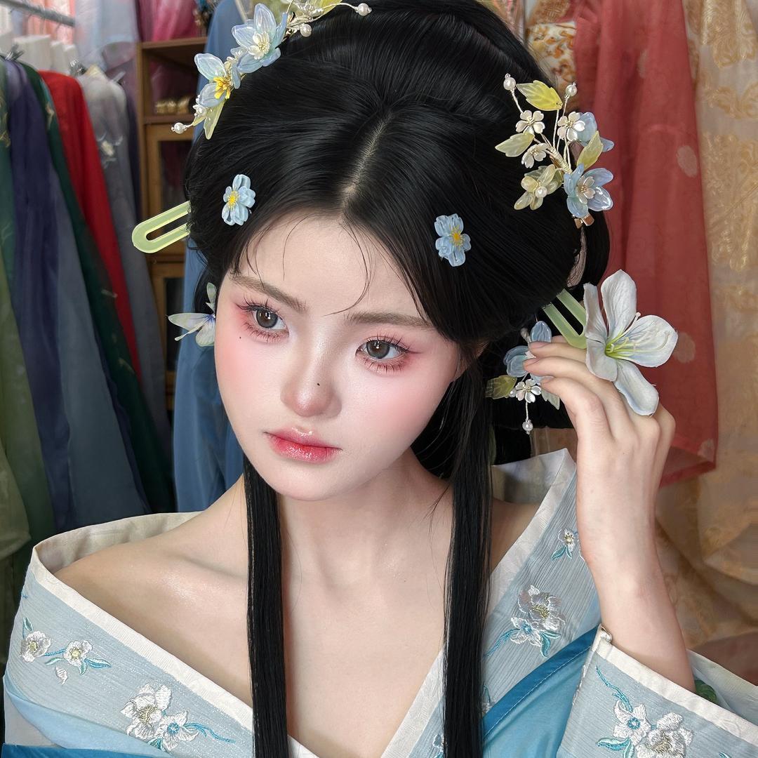 爱化妆的化妆师*媛媛