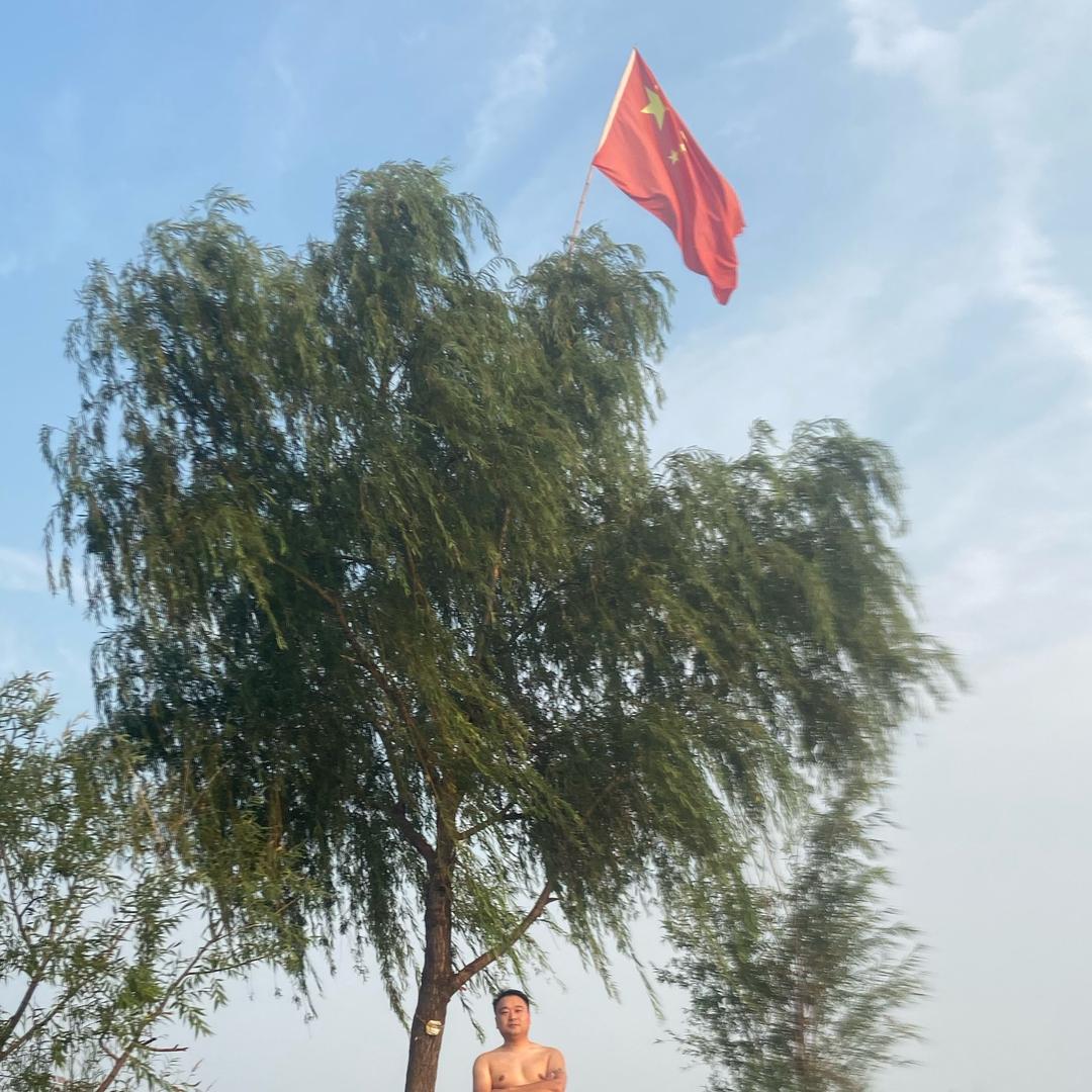 张航一扛枪brother
