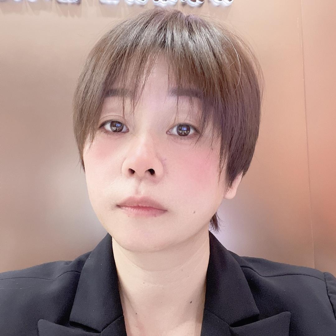 Shelly （2个孩子宝妈）