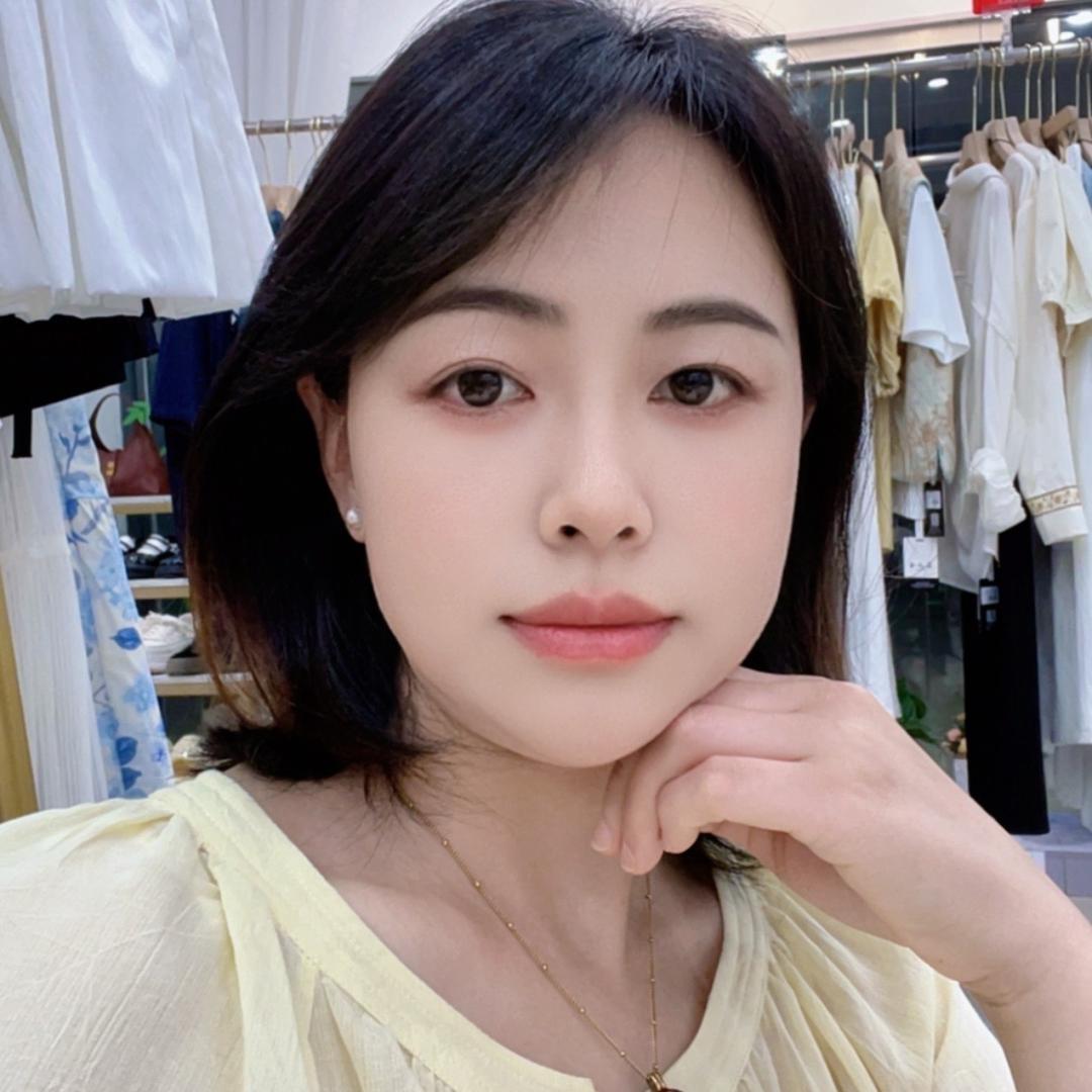 左小右实体女装