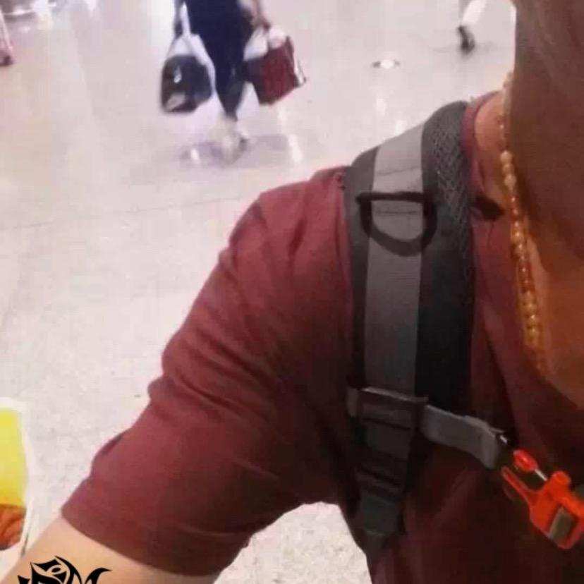 一飞@