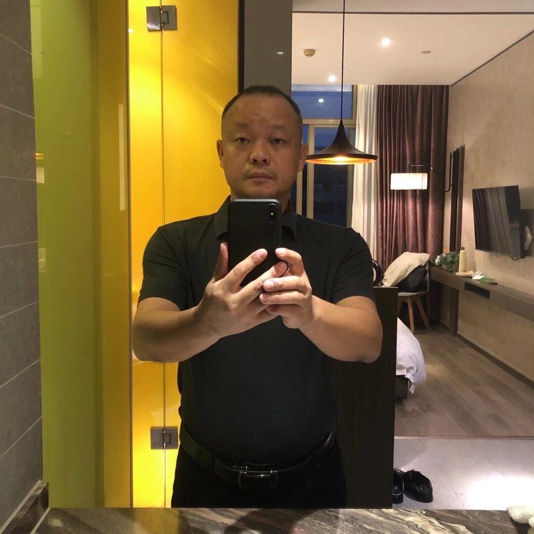 何疯子-新绿光