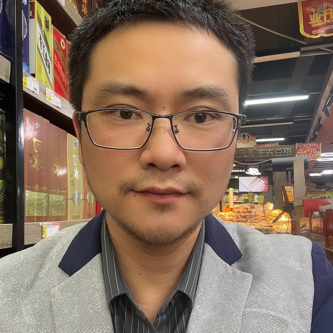 眼镜强先生