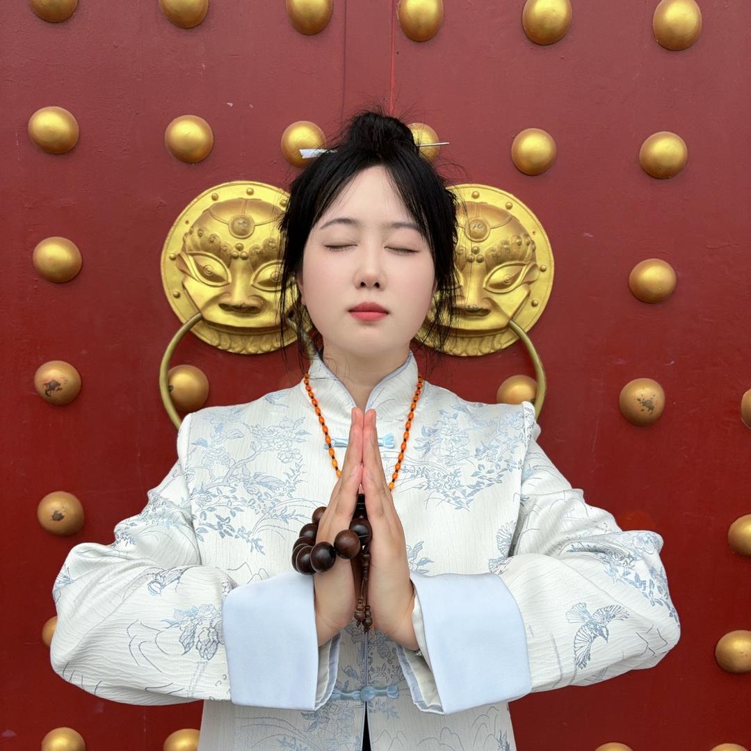 金秋真人