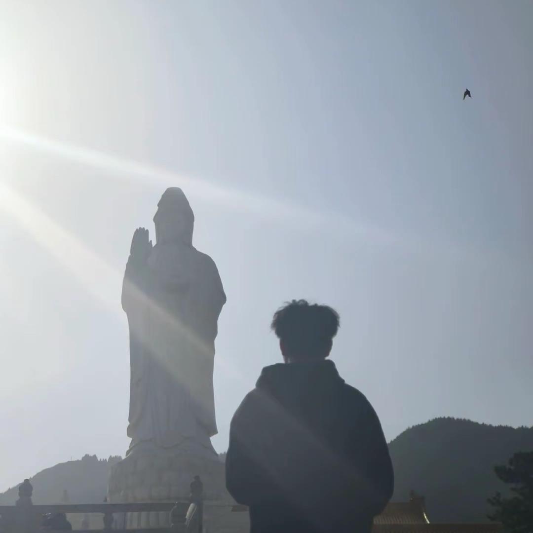 踏钥揽星河  .