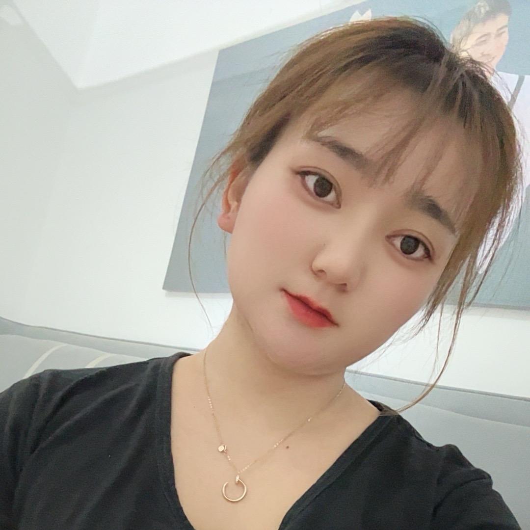 沿路的花会盛开