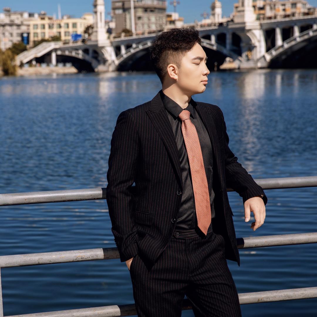 玖隆商贸城谭大猫