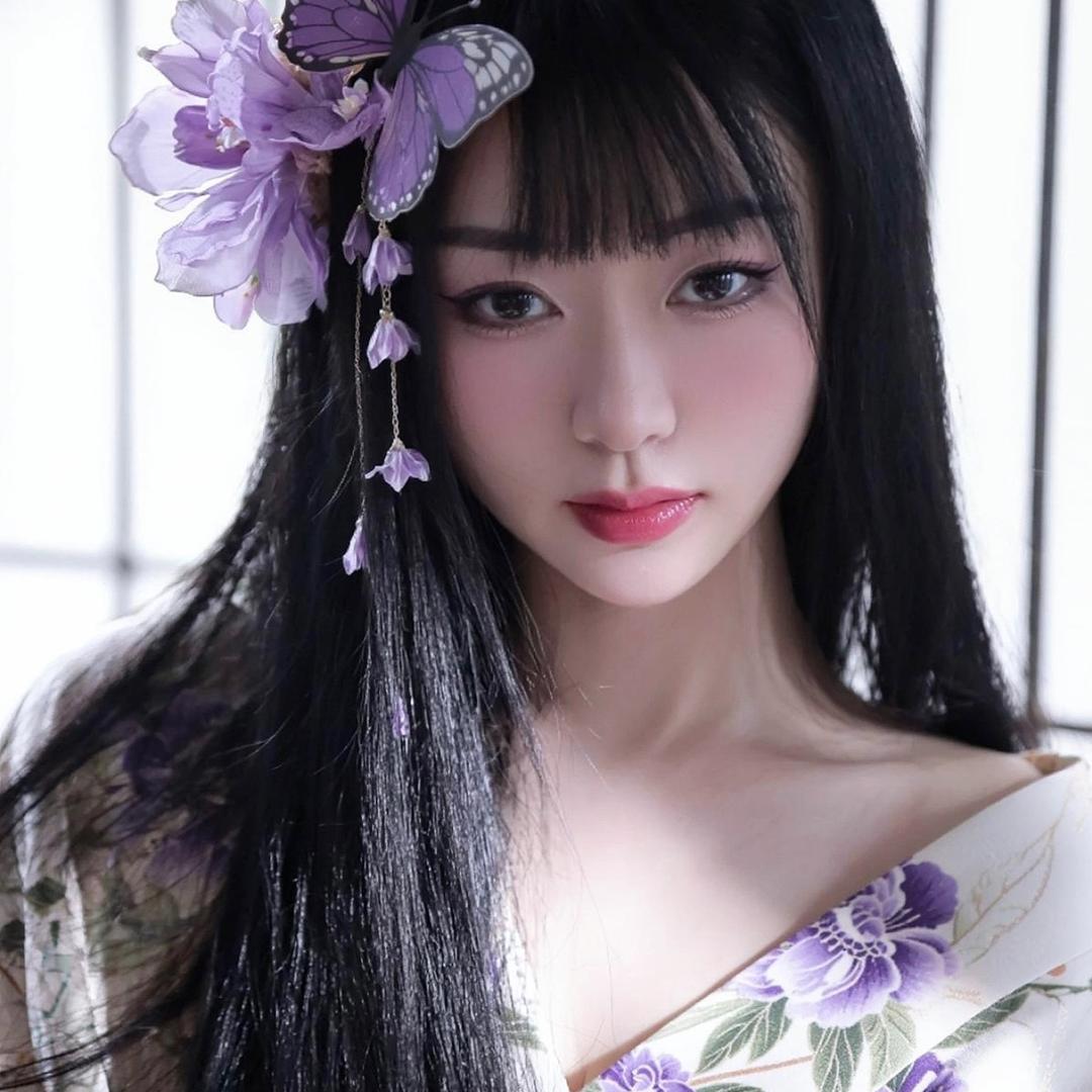李艺👛