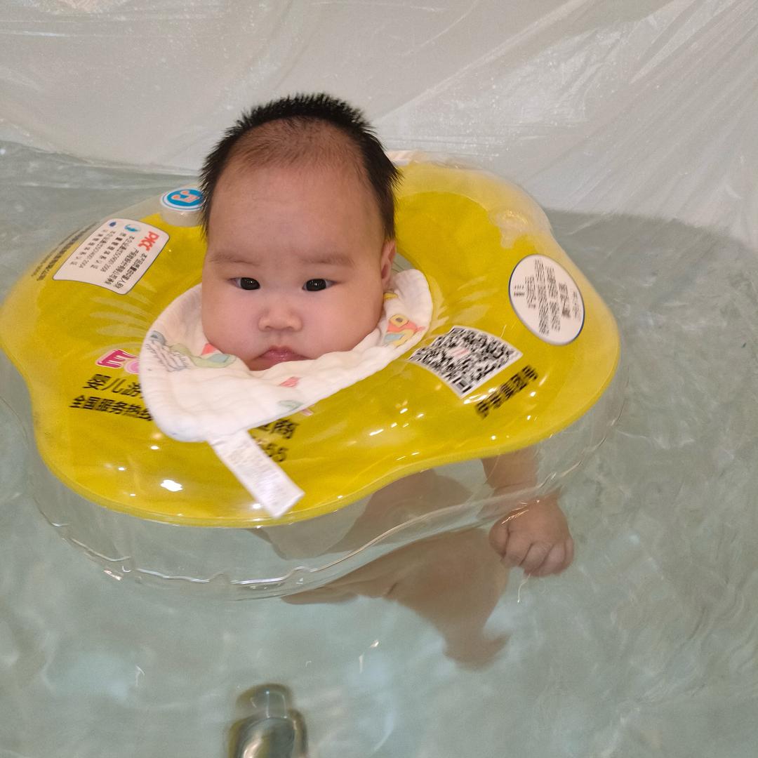 闲不住的溪溪