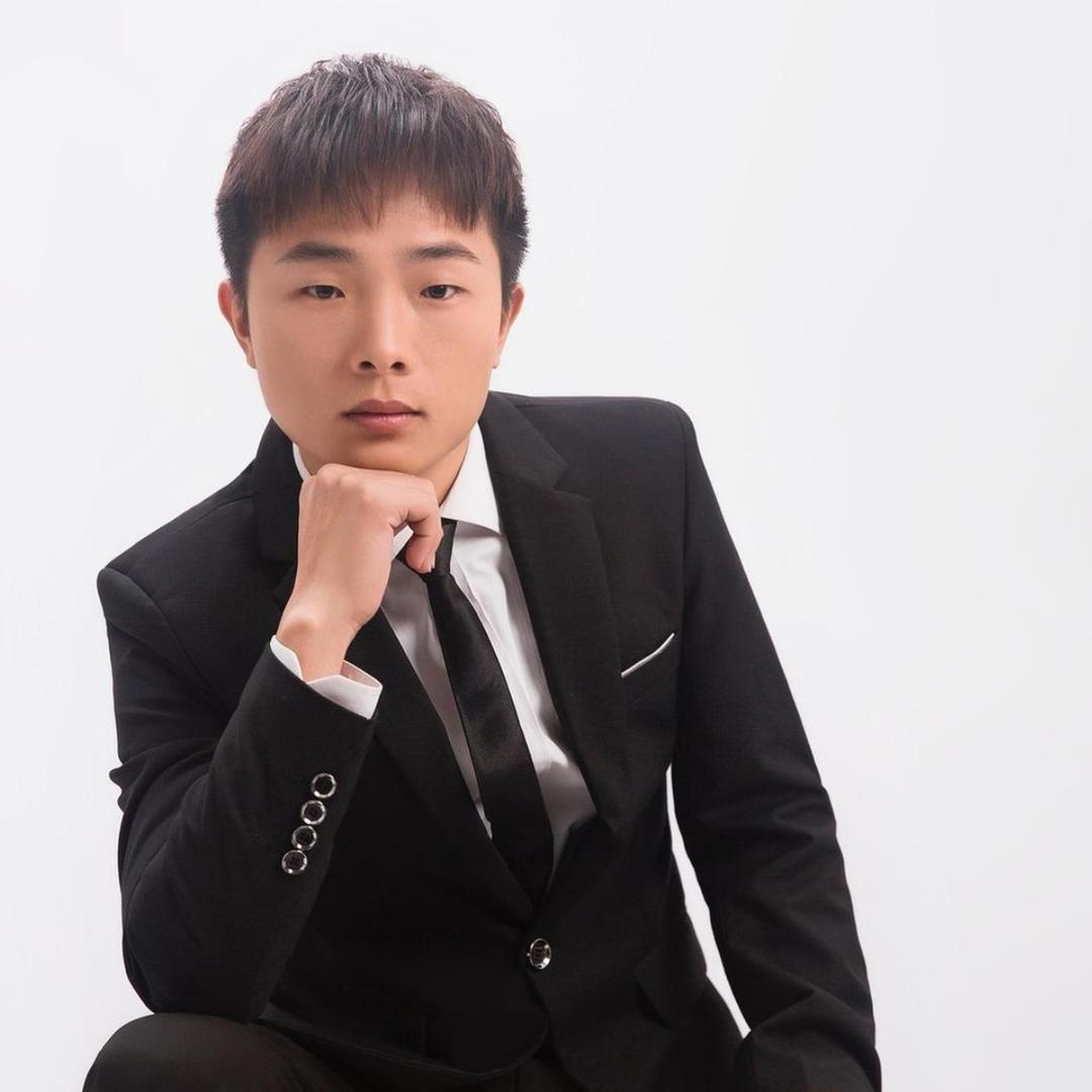 马军满月宴助理