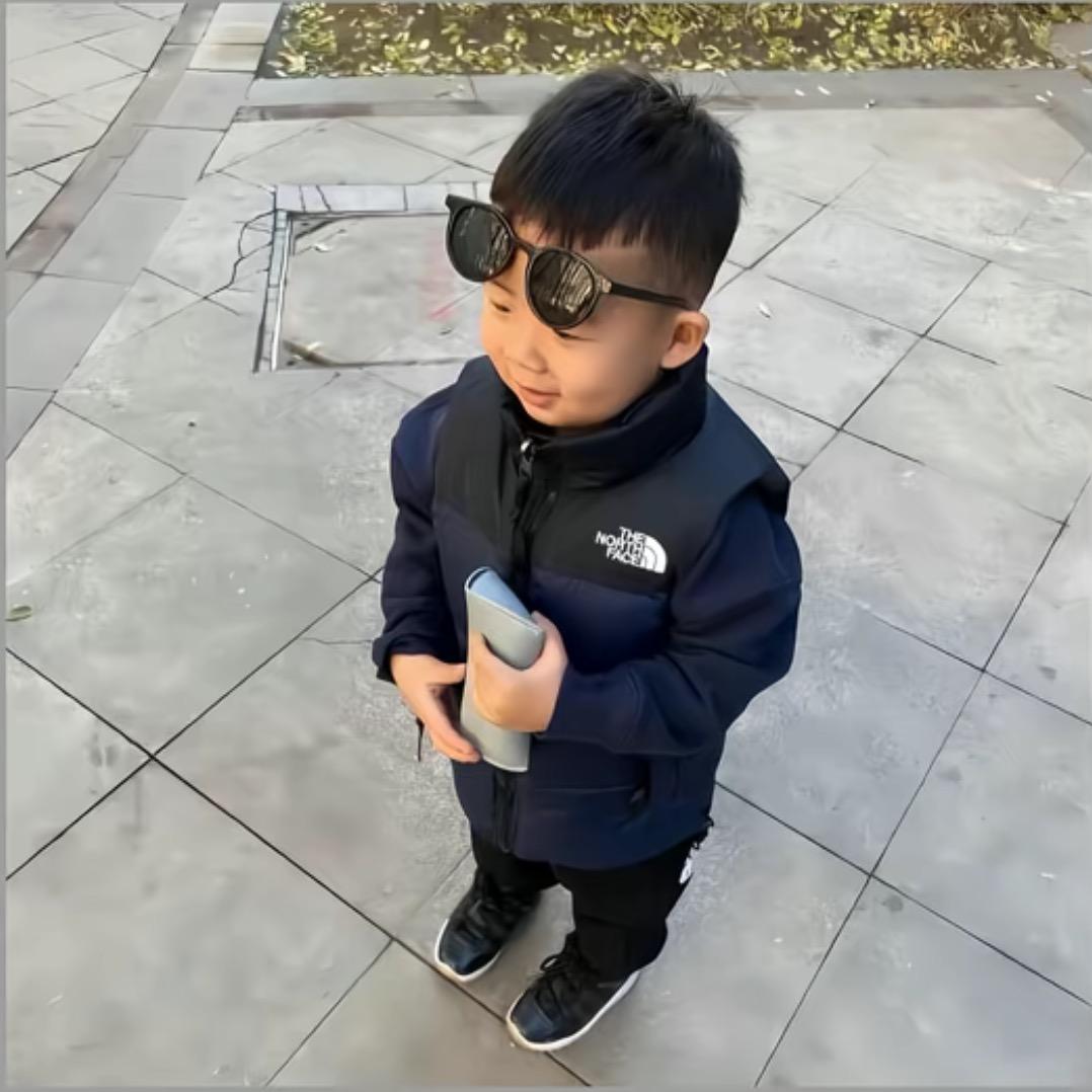 看海￴ ￴ ￴￴ ￴￴ ￴￴