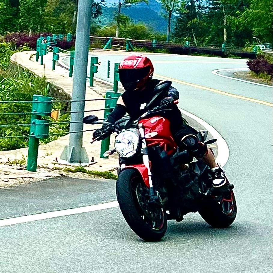 辣爷烧烤 也爱骑🏍️机车