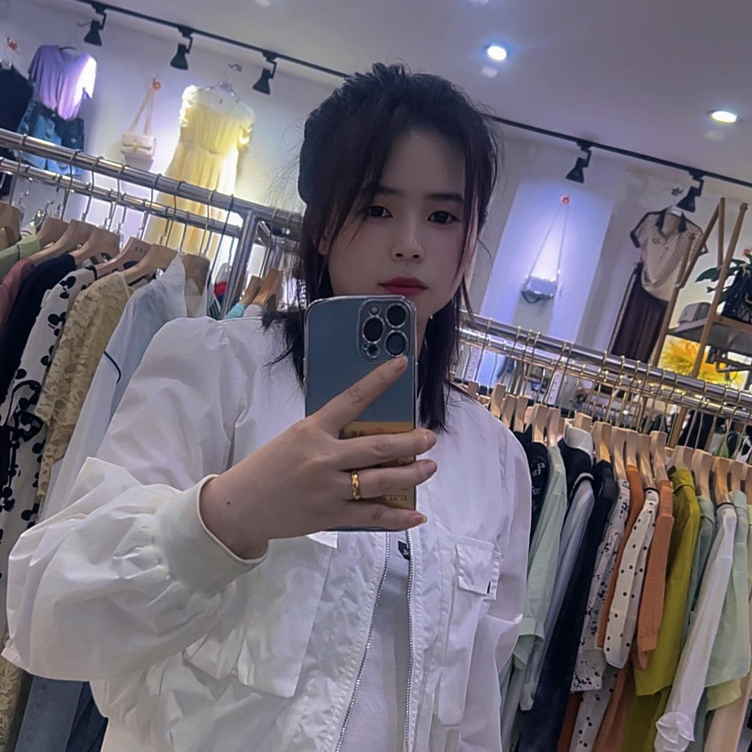 @沿河淘衣族 丽丽