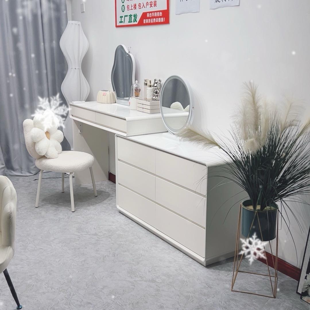德思家具店
