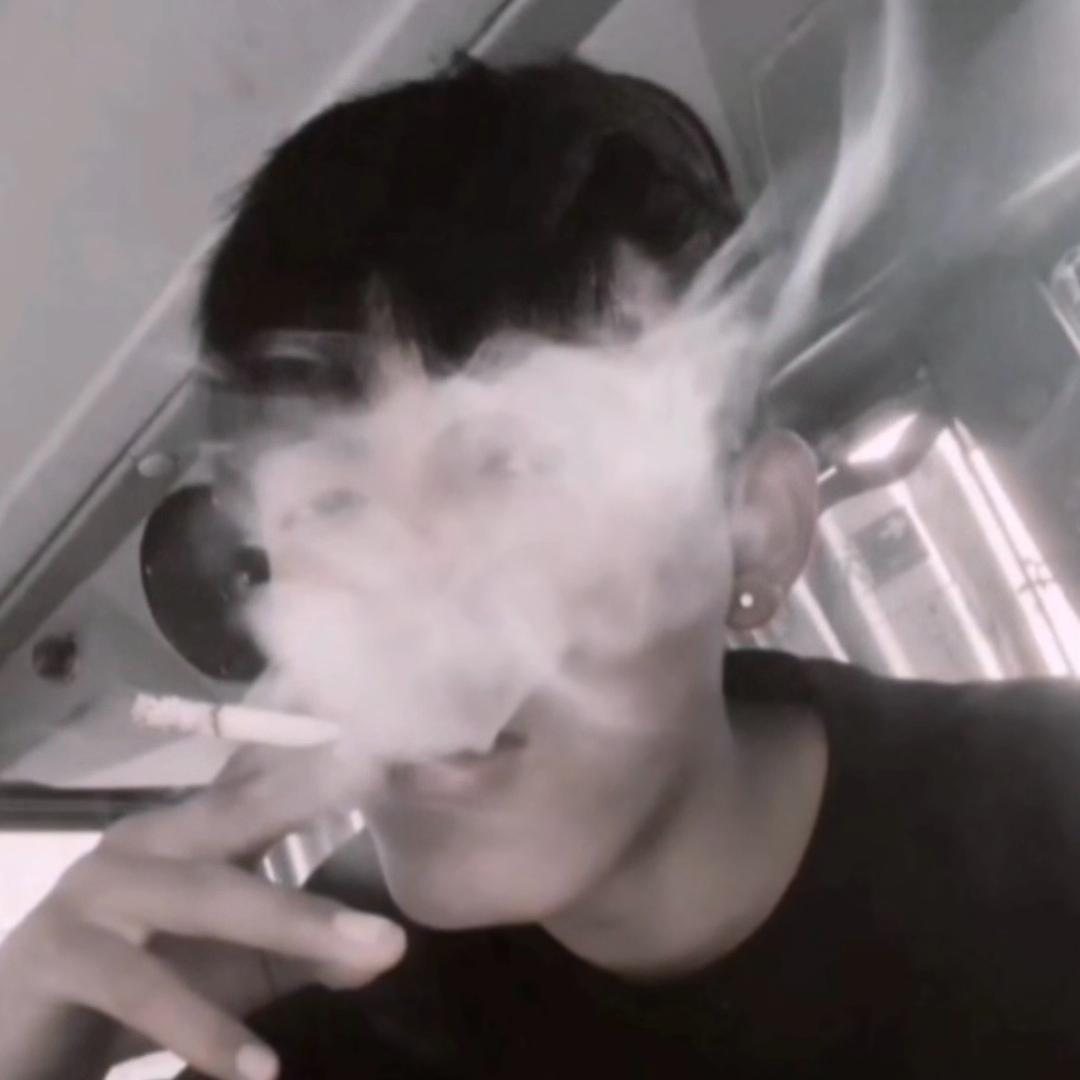 一束黑巴克⚜️